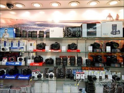 5D3热卖D800没货 香港相机价格实地探访(2)_数码_科技时代_新浪网